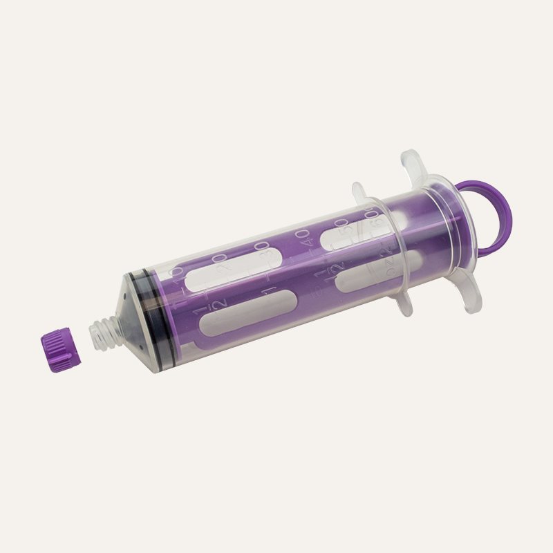 z-Enteral_Feeding_Piston_Syringes_4284_syringe_angl-cap_72dpi_rf8ium