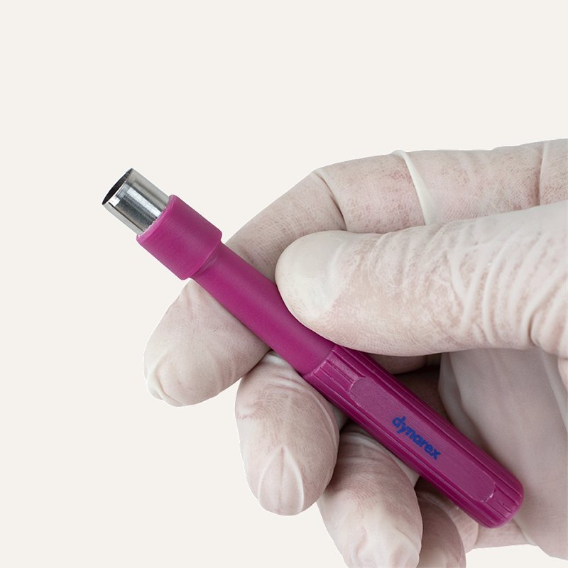 4096_4096_biopsy-punch_in-hand_72dpi_lcddam