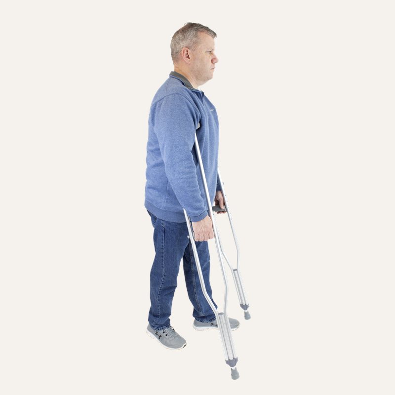 10103-8_10103_Adjustable_aluminum_crutches_in_use_side_view_cqikhl