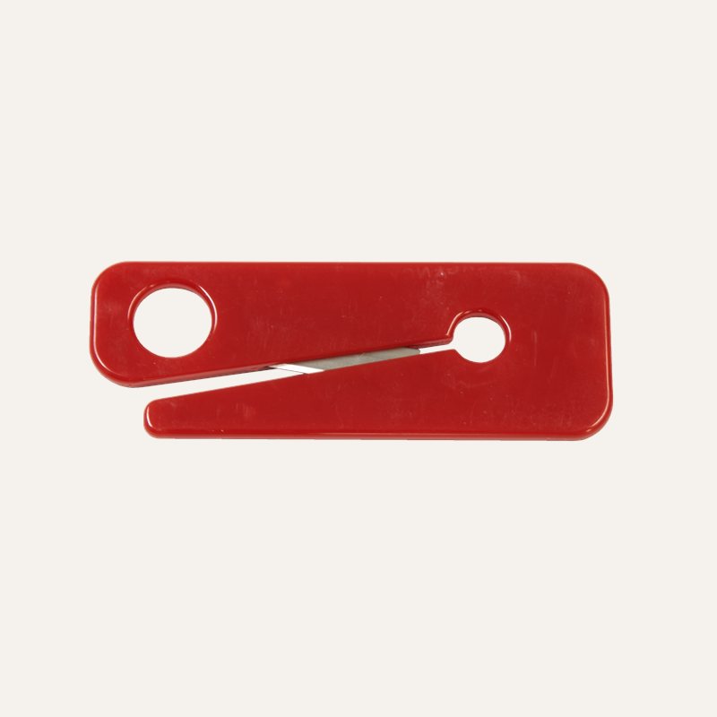 4201-BX_4201-Seatbelt-Cutter-back_areiuf