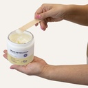 1147-EA_1147_white-petrolatum_jar_front_the-application_72dpi_evazwt