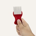 1402_1402_lice-comb_hold_72dpi_cn2khx